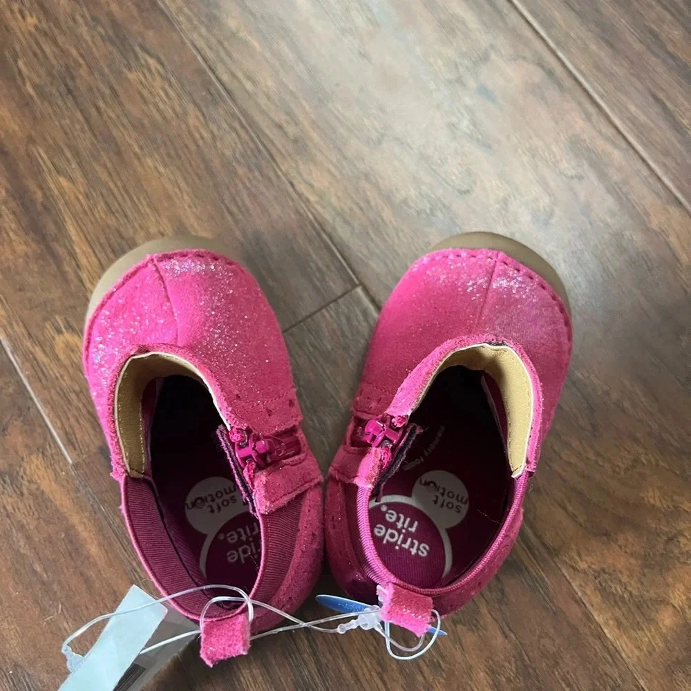 NWT Stride Rite 2.0 Hot Pink Booties- Leather upper -Size 4M, 20EU-Adorable